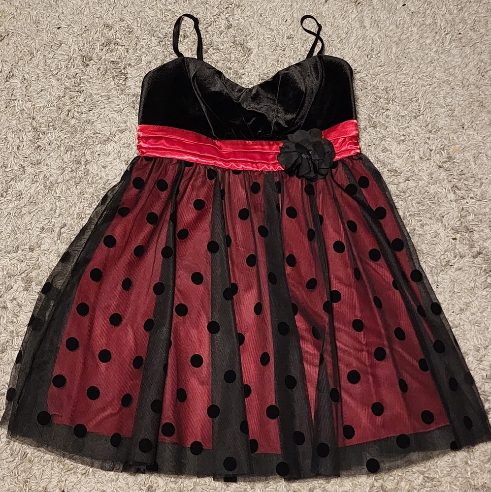 By and by size 11 black red dress
